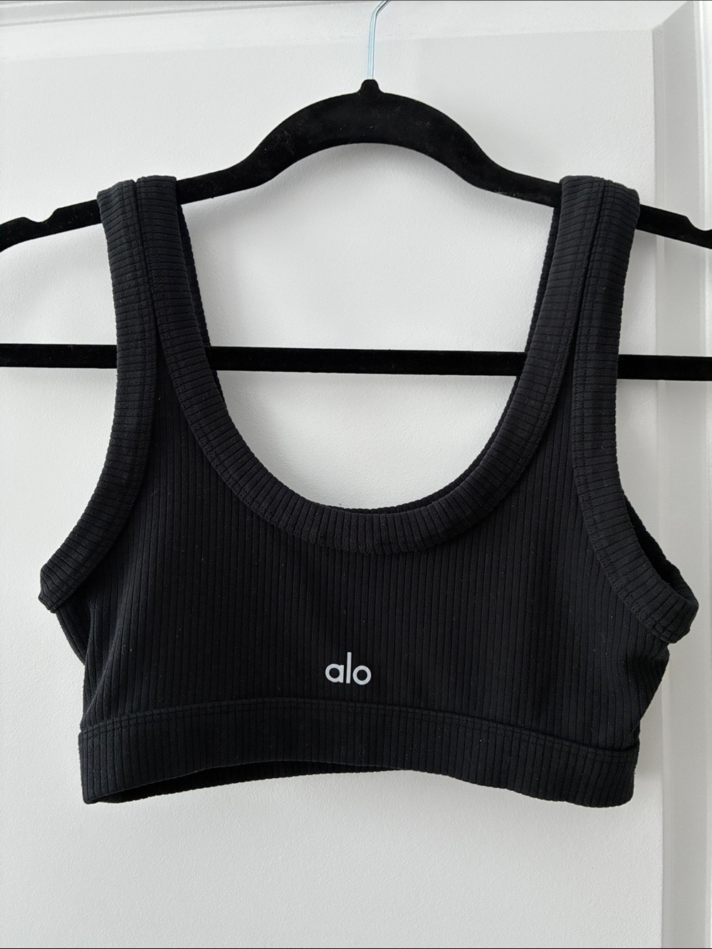 ALO Yoga Size XS Wellness Ribbed Essential Bra - Black - Picture 3 of 5